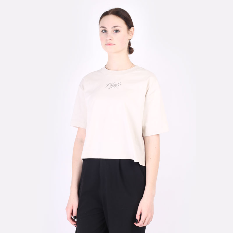 Женская футболка Jordan Heritage Boxy Graphic T-Shirt (DN2776-104)  - цена, описание, фото 6